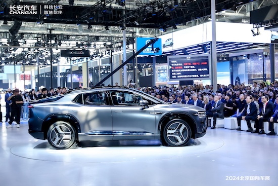 一車抵多車 可變新汽車 “中國版Cybertruck”長安啟源E07引爆北京車展_fororder_image002