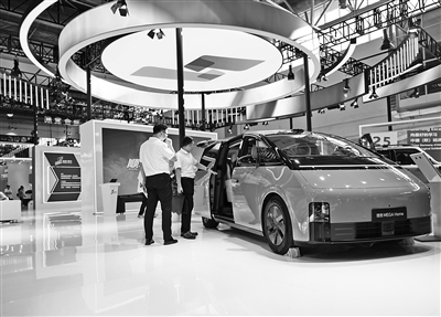 從新能源汽車看中國與世界“連結”_fororder_res01_attpic_brief