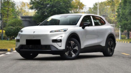 首搭榮耀車聯 手機與車機無縫連接 品鑒深藍S05 位置：資訊