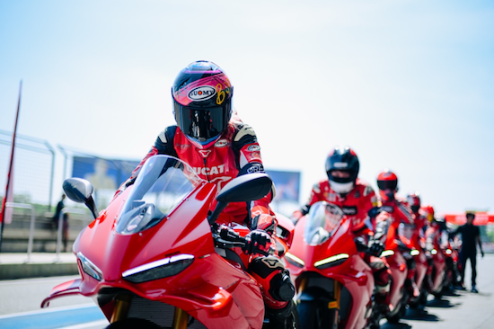 【資訊+移動端資訊】杜卡迪全新Panigale V4正式上市 重新定義高性能騎行時代_fororder_【2】杜卡迪全新Panigale V4正式上市 重新定義高性能騎行時代2403