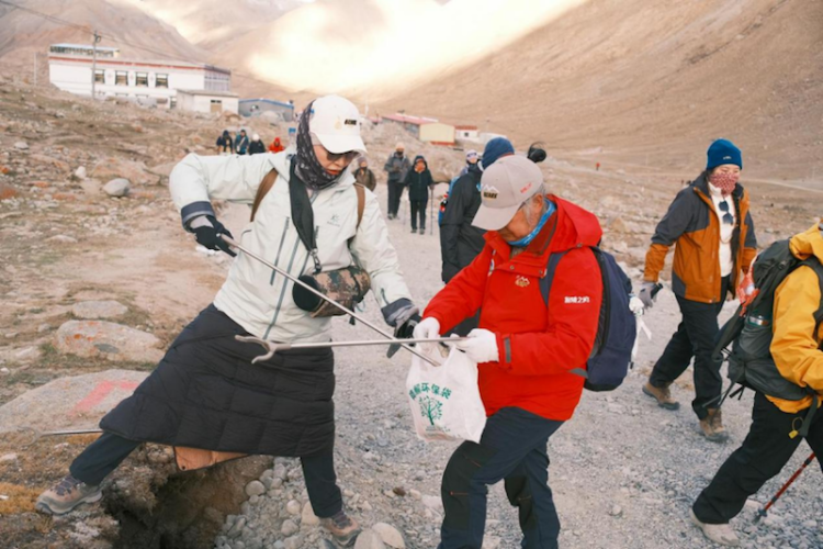 奇瑞風雲X3L閃耀雪域高原 護航岡仁波齊世界旅行者大會暨環保公益行圓滿收官  位置：資訊_fororder_【8】奇瑞風雲X3L閃耀雪域高原 護航岡仁波齊世界旅行者大會暨環保公益行圓滿收官1391