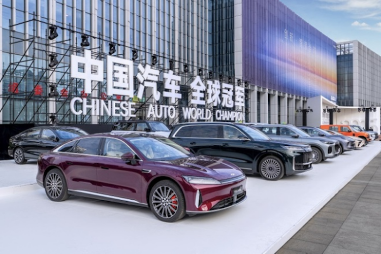 奇瑞集團董事長尹同躍:奇瑞始終用生命和靈魂塑造一個中國品牌  位置:資訊_fororder_【6】奇瑞集團董事長尹同躍:奇瑞始終用生命和靈魂塑造一個中國品牌169