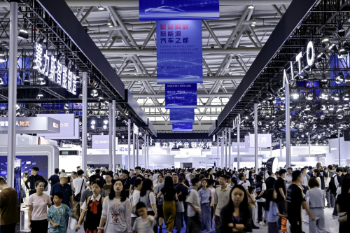 賽力斯亮相2025智博會 以技術集群彰顯智慧化領先實力