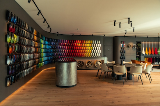 蘭博基尼的四百種色彩:講述故事與傳奇 每一台都成為獨一無二的永恒傑作  位置:資訊_fororder_【13】蘭博基尼的四百種色彩:講述故事與傳奇 每一台都成為獨一無二的永恒傑作1408