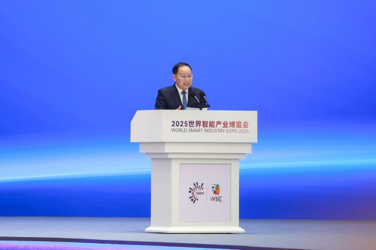 賽力斯張興海：AI技術革命重塑汽車産業根基 重構價值邊界  位置：人物_fororder_6