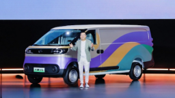 破局大VAN市場 上汽大通“大拿”攜鴻圖超級商用電動架構、鈴駒生態重塑創富新生態  位置：資訊
