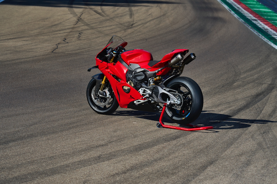 【資訊+移動端資訊】杜卡迪全新Panigale V4正式上市 重新定義高性能騎行時代_fororder_【2】杜卡迪全新Panigale V4正式上市 重新定義高性能騎行時代493