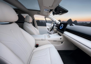 “華係豪華”發起集群衝鋒：豪華車市場迎來價值重估