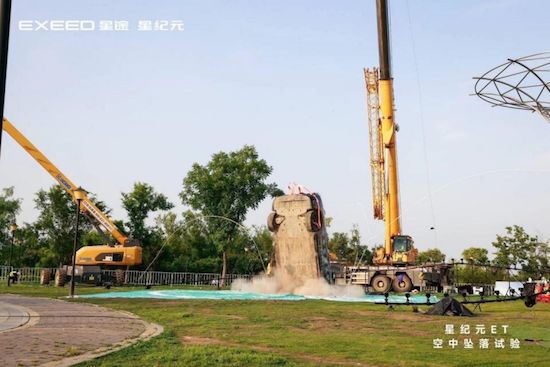 21.98萬起 標配城市智駕 2025款星紀元ET純電滿配上市_fororder_【新聞稿】21.98萬起！標配城市智駕，2025款星紀元ET純電滿配上市2374