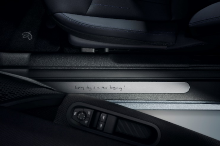 兩大經典英倫符號再攜手 MINI PAUL SMITH 設計師款全球首秀  位置：資訊_fororder_【10】兩大經典英倫符號再攜手 MINI PAUL SMITH 設計師款全球首秀1590