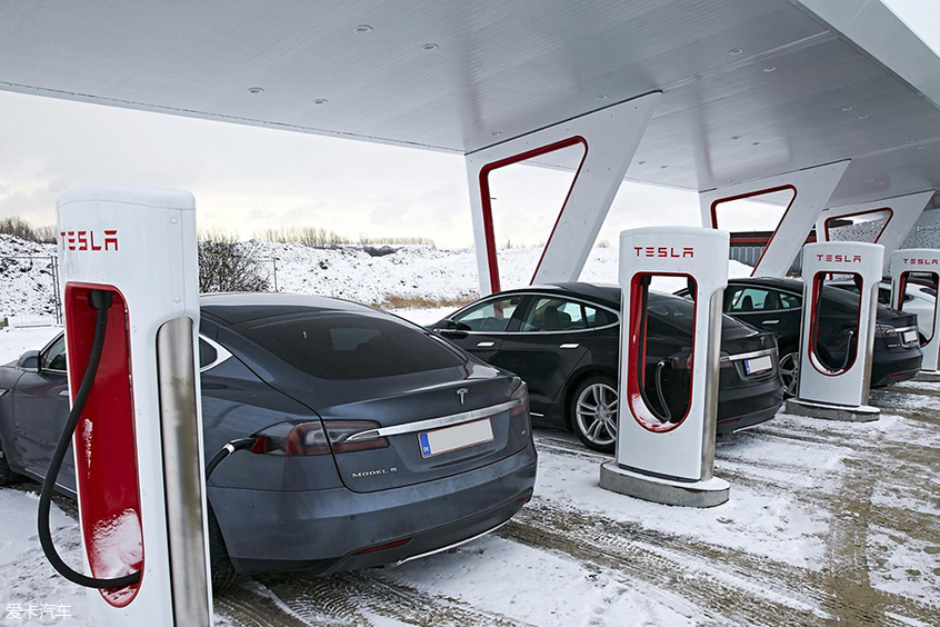 汽車頻道【2月13日】【首頁汽車資訊圖+今日焦點】特斯拉Model 3充電功率破紀錄