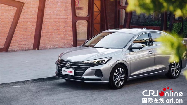 汽車頻道【焦點輪播圖+新車】長安逸動PLUS到底多能"打"？