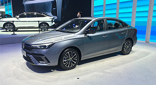 汽車頻道【焦點輪播圖+專題1內車展新聞+焦點資訊】上汽榮威新款i5 上海車展實拍