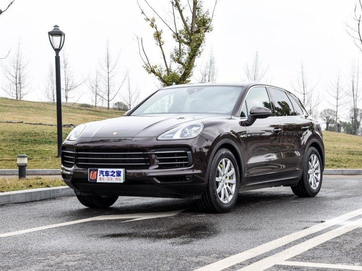汽車頻道【5月22日】【首頁汽車資訊圖+要聞列表+頭條新聞紅條】Cayenne Coupe插混版