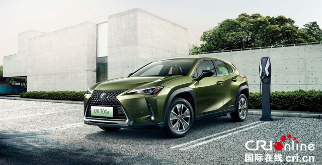 汽車頻道【焦點輪播圖+新車圖】UX 300e的“身份”顛覆與雷克薩斯的“匠心”傳承