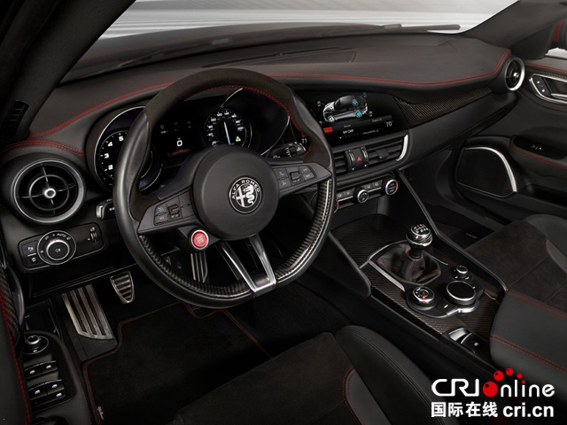圖片默認標題_fororder_Alfa_Romeo-Giulia_Quadrifoglio-2016-1024-68