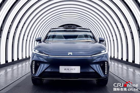 極智高階純電SUV飛凡R7預製量産車下線_fororder_image001的副本