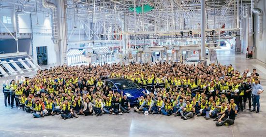 11月Model Y單車銷售近7萬輛 位列全品類總榜第一_fororder_image004