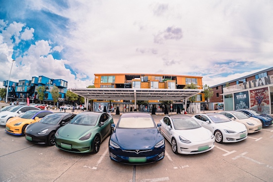 11月Model Y單車銷售近7萬輛 位列全品類總榜第一_fororder_image001