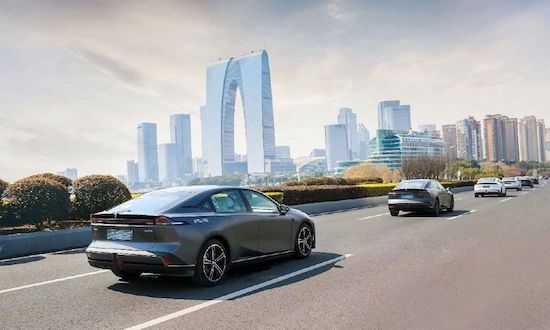 鄧承浩：行業洗牌是機遇 深藍汽車加速進化_fororder_image002