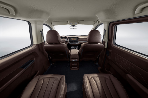 【汽車頻道 資訊+移動端資訊】9.98萬入手多功能MPV 北汽製造王牌M7自動擋上市