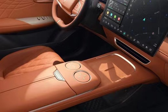 三款車型各相差一萬元 深藍S7哪款性價比最高？_fororder_image003