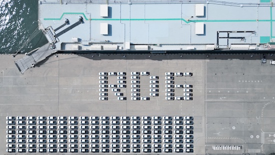 中國智造”出海進行時 吉利雷達首批純電皮卡揚帆啟航_fororder_image001