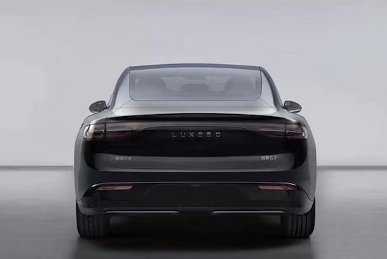 華為聯合奇瑞首款純電轎跑 兩種動力/三種配置_fororder_image002
