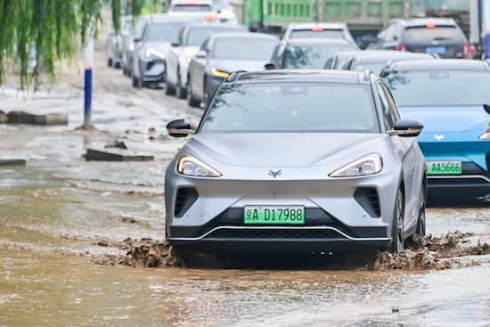 暴雨災害面前 新能源汽車經得起考驗嗎？_fororder_image007