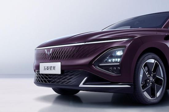 五菱首款家轎五菱星光外觀曝光 6款車色可選_fororder_image003