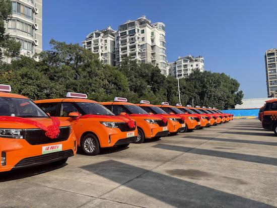 人民五菱助力“共富微巴”台州公交首批交車儀式圓滿舉行_fororder_image004