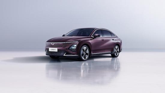 五菱首款家轎五菱星光外觀曝光 6款車色可選_fororder_image001