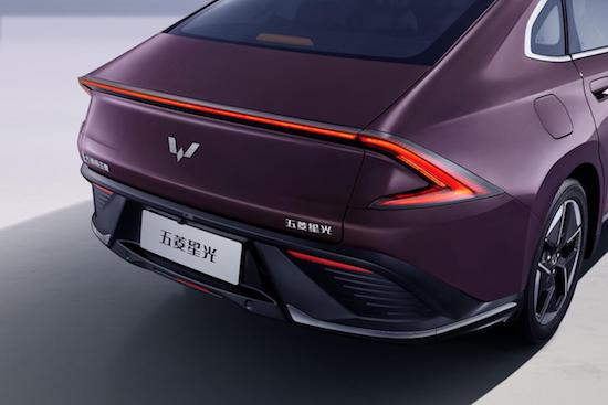 五菱首款家轎五菱星光外觀曝光 6款車色可選_fororder_image005