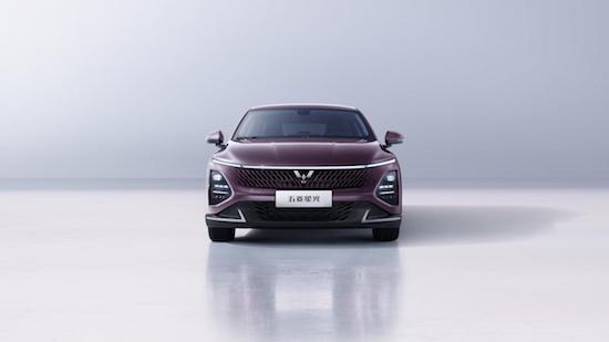 五菱首款家轎五菱星光外觀曝光 6款車色可選_fororder_image002