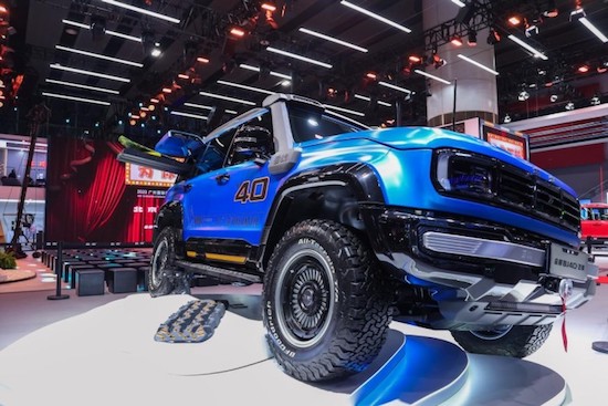 全新BJ40正式上市曁用戶生態品牌發佈 廣州車展“潮”看北京®_fororder_image005