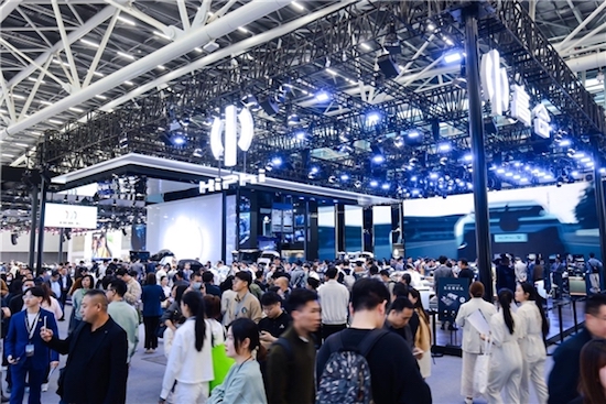 從廣州車展到沙特汽車産業論壇 高合在海內外舞臺頻頻“搶鏡”_fororder_image002