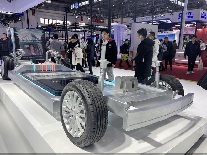産業優勢集聚 中國智慧汽車“鏈”接世界_fororder_下載