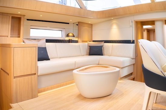 賓利汽車攜手CONTEST YACHTS 為全新CONTEST 67CS豪華風帆遊艇打造定制內飾_fororder_image003