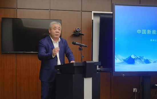 中國汽車高品質發展走出關鍵一步 保定圓桌論壇達成提升新能源汽車環境測試水準倡議_fororder_image003