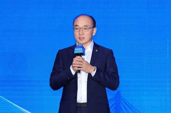中國首個豪華汽車品牌閃充委員會成立 路特斯引領豪華補能新標準_fororder_image003