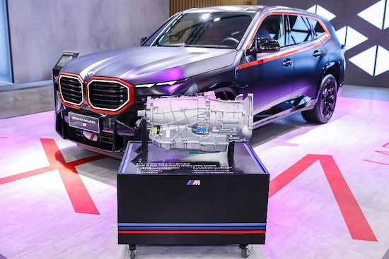 BMW M高性能混合動力驅動系統榮獲“2023年全球新能源汽車創新技術”獎項_fororder_image003