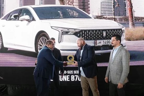 奔騰B70榮獲卡塔爾年度最佳中級轎車_fororder_image002