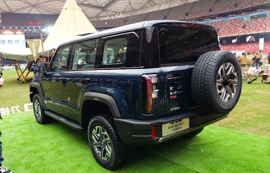北京越野春季發佈會：BJ30首搭“魔核電驅”/BJ40刀鋒英雄版預售_fororder_image003