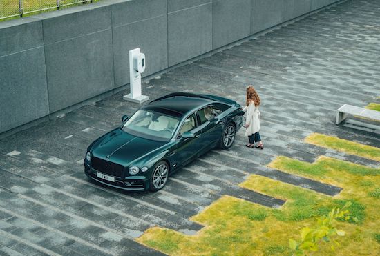 賓利汽車連續兩年蟬聯“英國最受青睞汽車公司”獎_fororder_image002