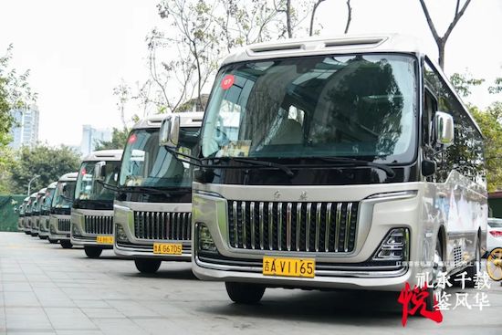 豪華禮賓新旗艦 紅旗國悅在成都上市_fororder_image004