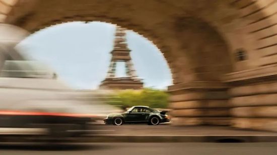 重返巴黎：911 Turbo誕生50週年 穿越香榭麗舍_fororder_image003