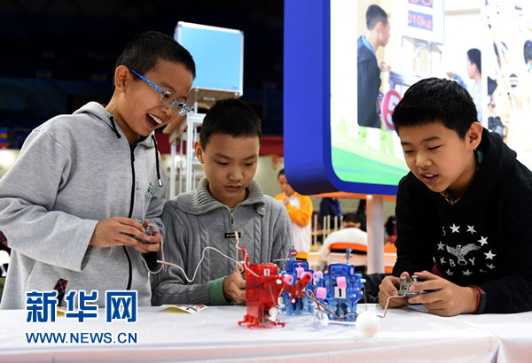 北京市舉辦中小學生特色科技活動展