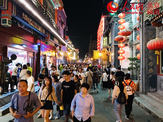 探訪北京一夜：“夜京城”地標商圈引力強