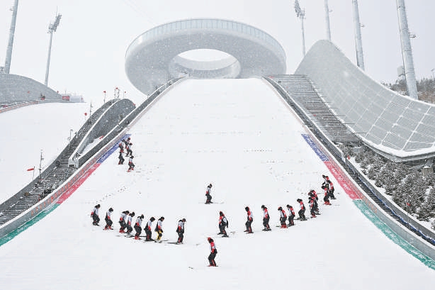 春雪潤奧城