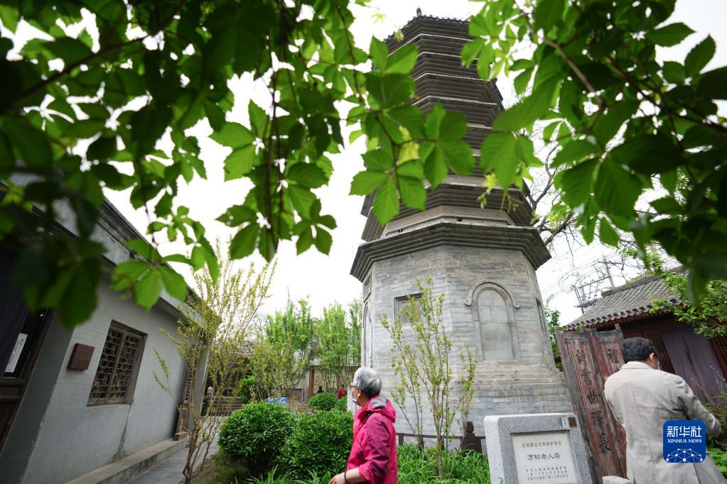 “京味兒”書店來了外國志願者